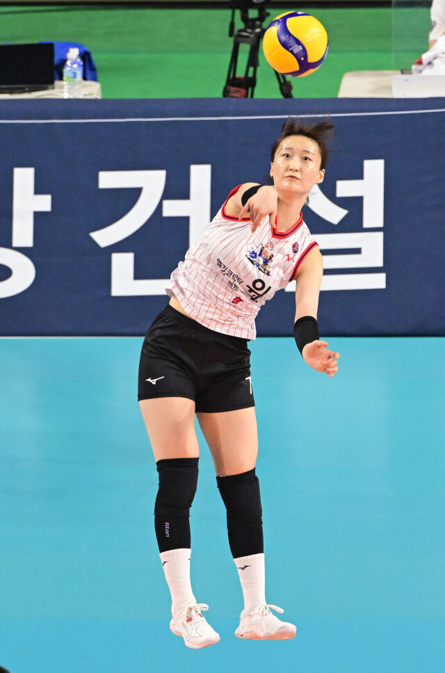 괜히 고교생 국가대표 아니었네, 시원시원한 공격에 2250명 환호…2순위 OH는 9연속 서브 실화? 패배에도 돋보였다 [MD화성]