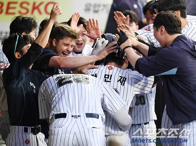 4할 타자가 홈런까지 친다고?…'트레이드 복덩이' 맞네! 첫 홈런 터졌다