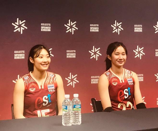 여자배구 올스타 매치 참가한 태국 듀오