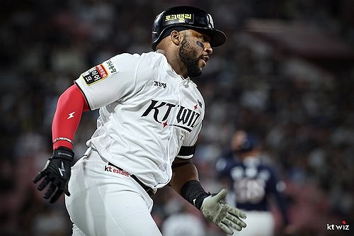 한화, 거침없는 6연승 2위 도약…SSG, 6시간 혈투 끝에 6연패(종합)