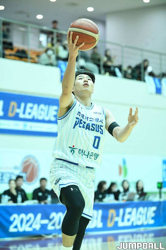 상무 합격한 안세영, “너무 다행, 무거운 짐 내려놓은 느낌”