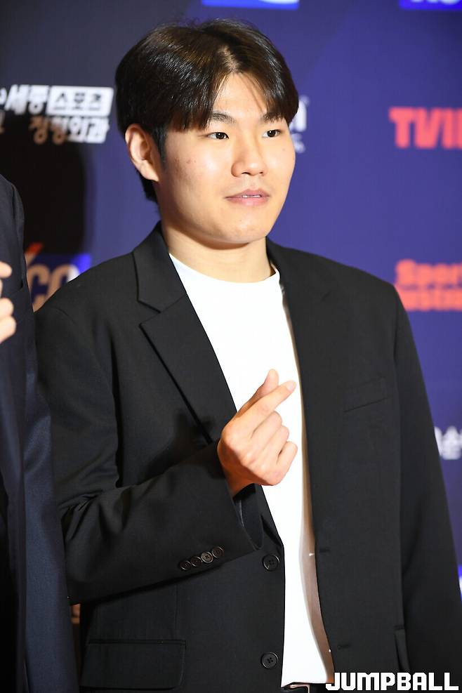 상무 합격한 안세영, “너무 다행, 무거운 짐 내려놓은 느낌”