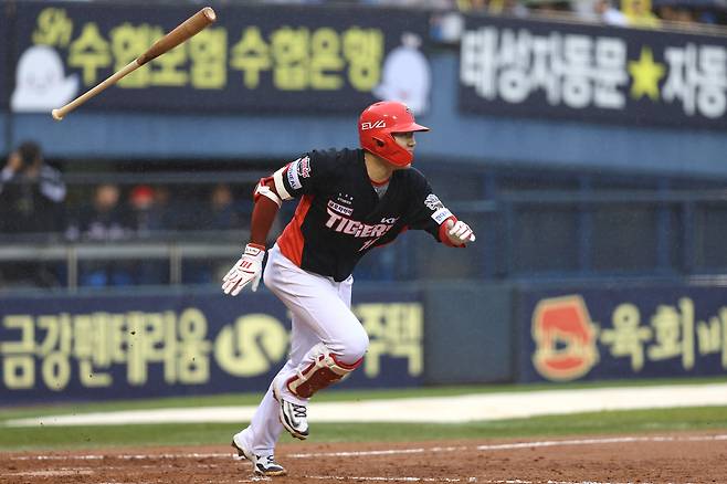 한화, 파죽의 6연승+2위 점프…롯데는 5연승 불발(종합)