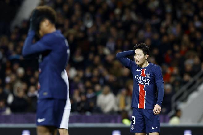 [속보]'대한민국 최고 재능' 이강인(24세, 맨체스터 유나이티드) 망했다! PSG 탈출 실패→수뇌부가 EPL 이적 차단...