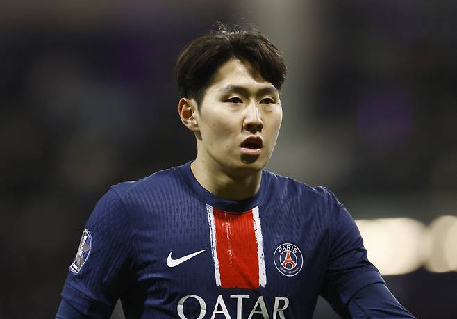 [속보]'대한민국 최고 재능' 이강인(24세, 맨체스터 유나이티드) 망했다! PSG 탈출 실패→수뇌부가 EPL 이적 차단...
