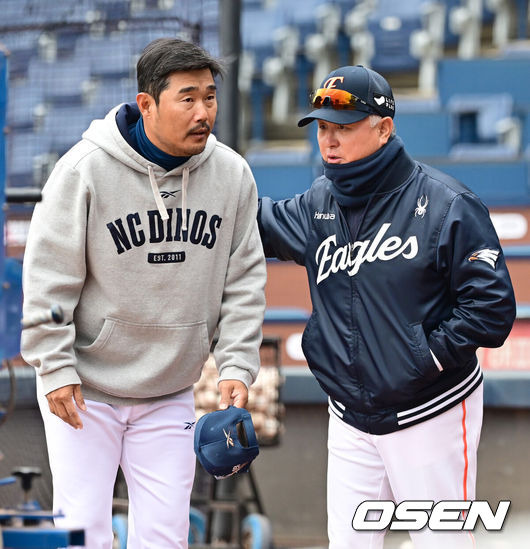 비까지 도와준 한화 6연승, 10G 9승→2위 도약했는데…김경문 감독 마음 편치 않았다, 권희동 사구 걱정