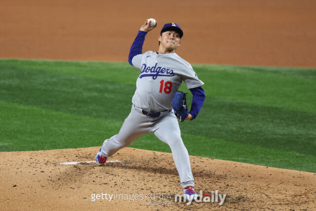 '투수 최고 몸값 입증' 미쳤다 야마모토, 1900년 이후 ML 새 역사→日 최초 사이영상 바라본다