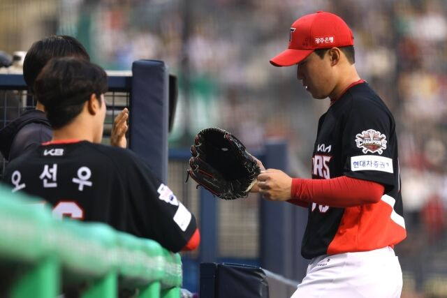 황동하에 이의리도 온다…웃음기 사라진 KIA 스마일가이, 삐끗하면 자리 위태롭다 ‘극복하라, 15.88’