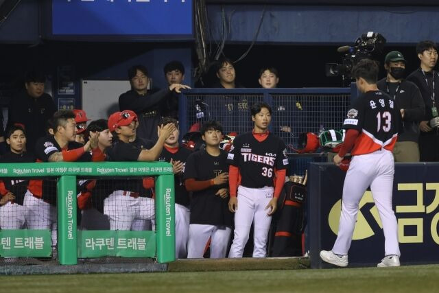 황동하에 이의리도 온다…웃음기 사라진 KIA 스마일가이, 삐끗하면 자리 위태롭다 ‘극복하라, 15.88’