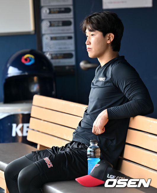 ‘절대 1강’ LG가 잘 나가는 이유, 백업마저 강하다…슈퍼 유틸리티 구본혁 “내가 여러 포지션 돌아다녀야 팀이 강팀이 된다”