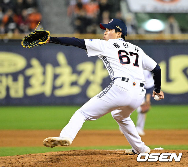 정우주? 배찬승? 나도 있다! ‘ERA 1점대’ 3R 신인 감탄의 연속…만원관중 극복한 9회 마무리, 필승조 넘본다