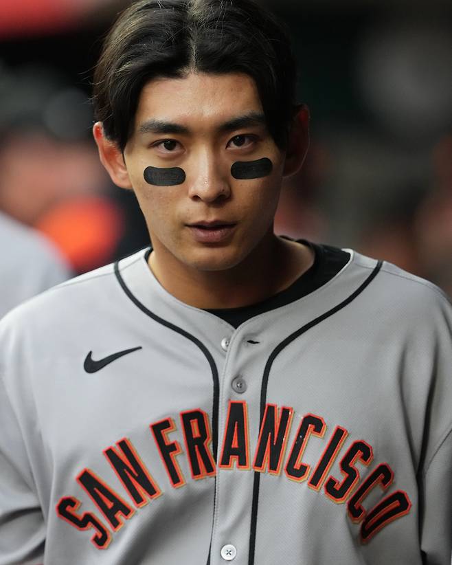 샌프란시스코 ‘슈퍼스타’ 된 이정후, 통역에까지 쏠리는 현지 관심