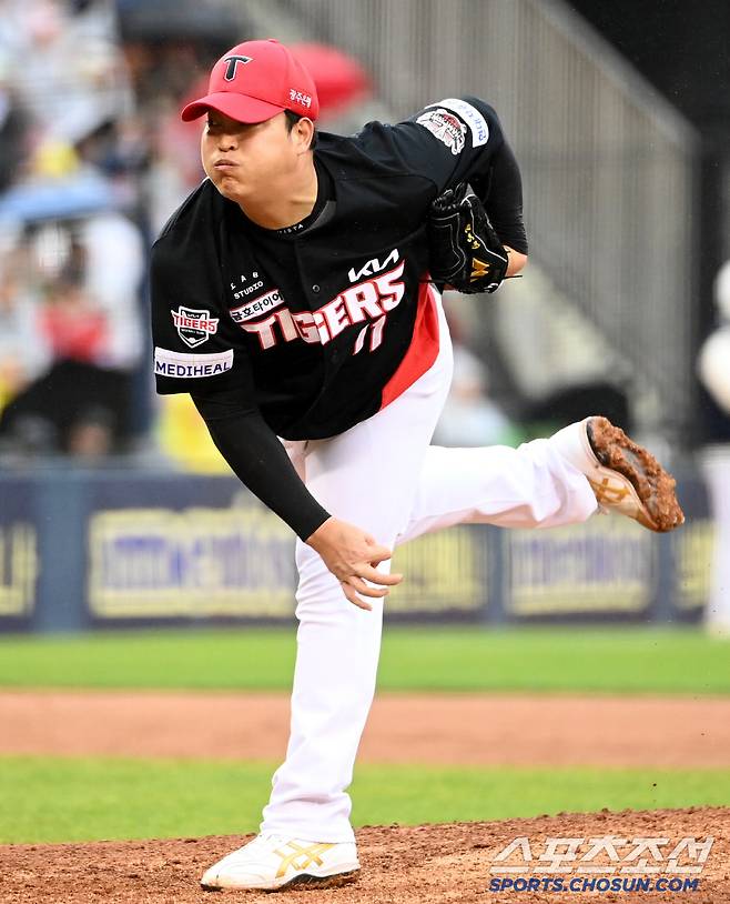 강속구 어디갔지? KIA 조상우, 최고 145km에 볼볼볼볼 → 기교파 변신인가. 아무튼 막긴 막는다