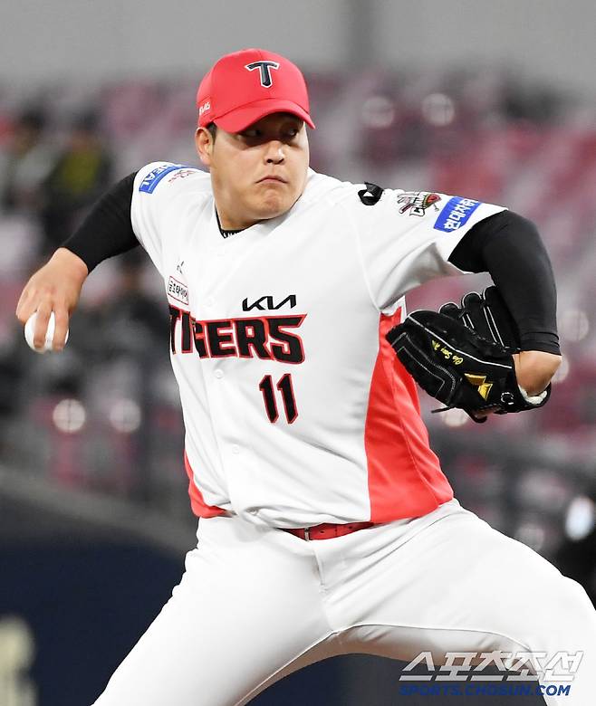강속구 어디갔지? KIA 조상우, 최고 145km에 볼볼볼볼 → 기교파 변신인가. 아무튼 막긴 막는다