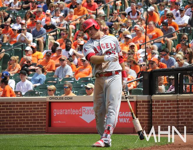 '나 아직 안 죽었어!' 트라웃, 이정후의 SF 상대로 연타석 홈런 폭발…시즌 7, 8호 쾅!