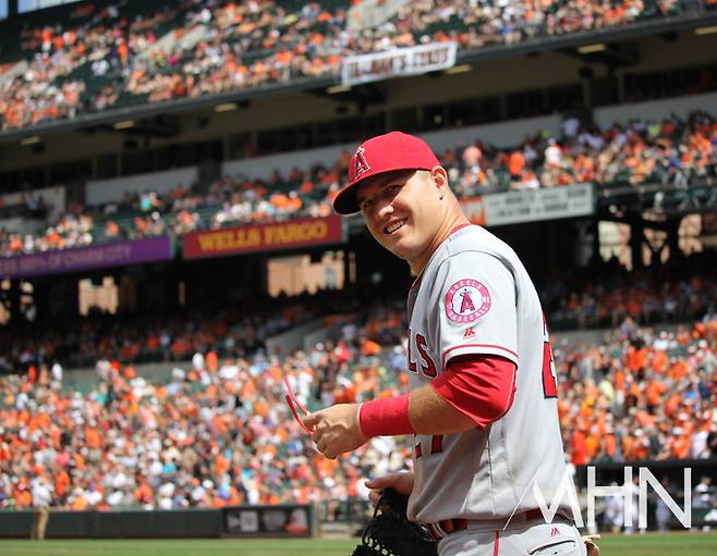 '나 아직 안 죽었어!' 트라웃, 이정후의 SF 상대로 연타석 홈런 폭발…시즌 7, 8호 쾅!