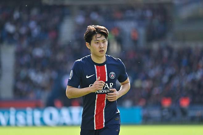 LEE, 동료와 코너킥 신경전→일부 팬은 막말까지 “동료와도 싸우는 선수”