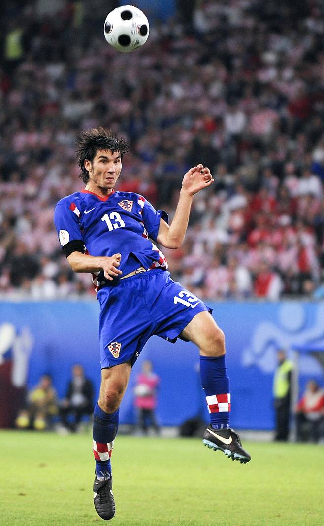 '축구계 안타까운 비보' 희귀병 이겨낸 불굴의 사나이, 불의의 교통사고로 39세에 사망…친구 모드리치 추모