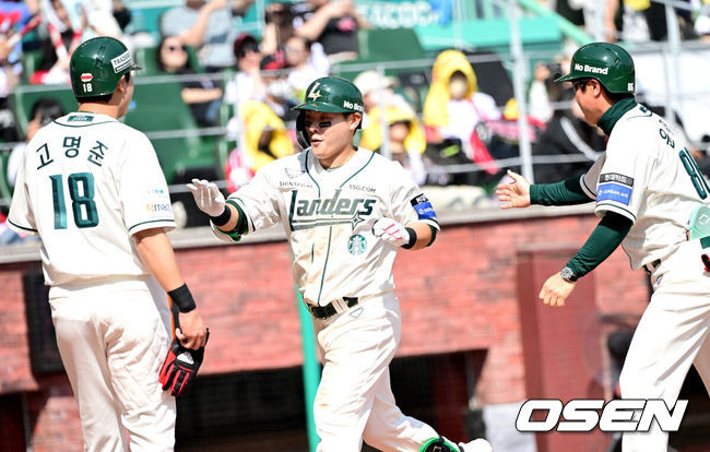 ‘드디어 터졌다! 10안타 1홈런 폭발’ SSG, LG 9-3 격파→6연패 탈출…앤더슨 첫 승+최준우 첫 홈런 [인천 리뷰]