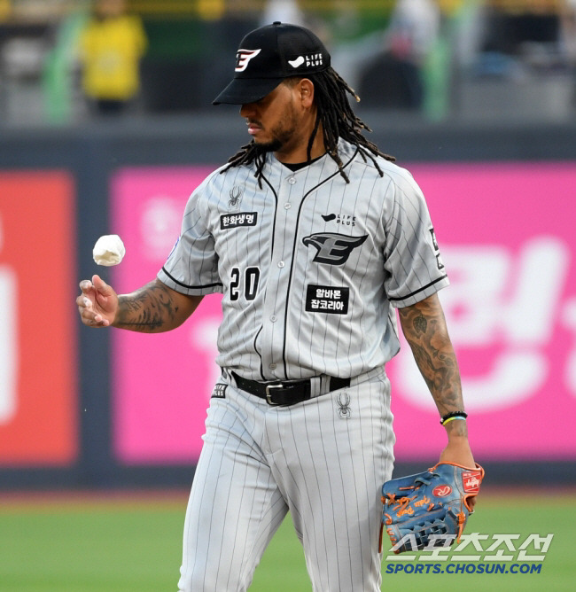 KBO 유턴 희망? 아쉽게 한화 떠난 통산 19승 투수, 데뷔전 7이닝-10K 완벽했다