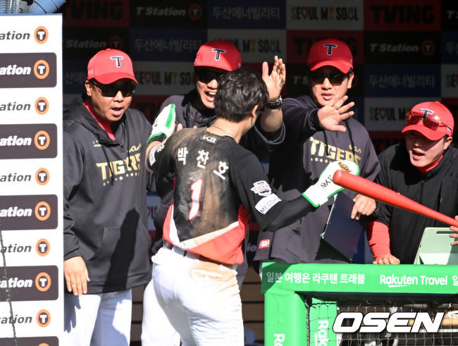 챔피언이 깨어난다! 해결사 최형우, 두산 벌떼야구에 역전타 응수…KIA 2연속 위닝시리즈, 5할 승률 –1승 남았다 [잠실 리뷰]