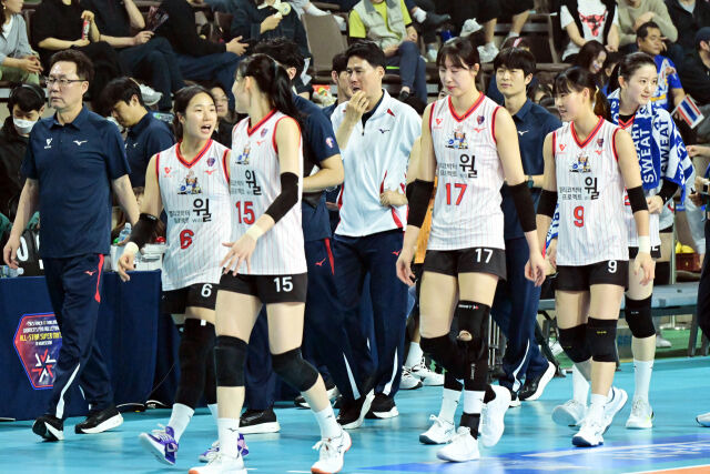 '정윤주·이선우 잘했다' 한국 여자 배구, '타나차 앞세운' 태국에 2패로 슈퍼매치 마무리 [MD화성]