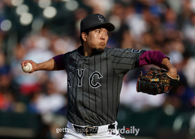 '미쳤다' 18⅔이닝 연속 무실점→경이로운 ERA 0.79 '리그 2위', ML 최고 몸값 투수보다 더 좋다니