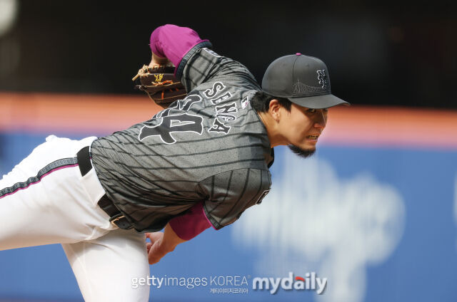 '미쳤다' 18⅔이닝 연속 무실점→경이로운 ERA 0.79 '리그 2위', ML 최고 몸값 투수보다 더 좋다니