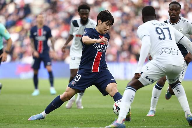 ‘PSG 탈출 실패..’ 이강인(24·맨체스터 유나이티드) 끝. ‘EPL 이적’ 없다···“캄포스 단장이 직접 재계약 계획”→잔류 유력