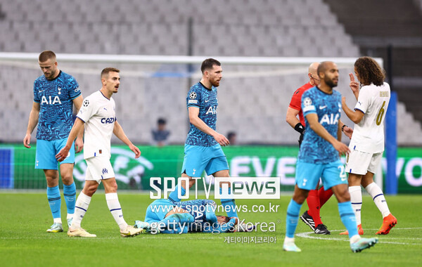 '이런 주장 어디 없습니다' 손흥민, 또 토트넘 위해 고통 견디고 책임감 안고 뛰었다