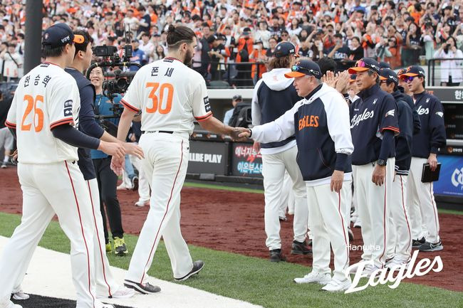 손가락에 피까지 났는데…101구 던지고