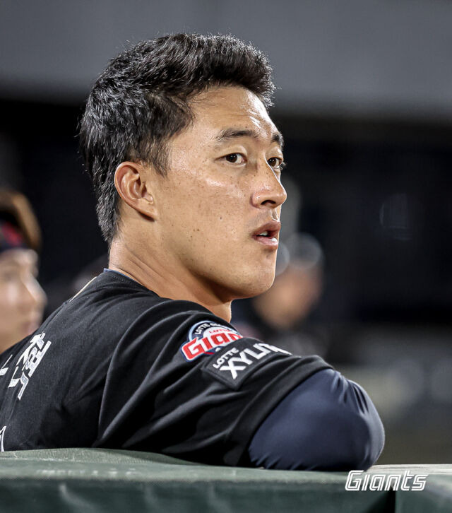 '50억' 유격수도 '예비 FA'도 이젠 자리가 없다…2년 연속 트레이드 대박! 이런 '복덩이'가 다 있나