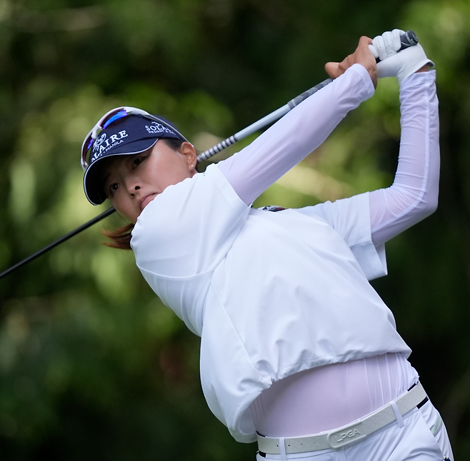 고진영 시즌 3번째 톱10…역전 우승 노렸던 윤이나는 공동 16위 밀려