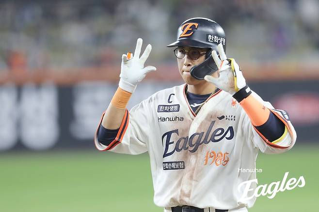 진짜 귀신에 홀린 거였나? 한화, 타율 1할대 전전하더니…주간 OPS 1위+7연승 '대반전'