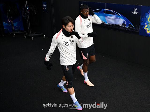 음바페 걷어찼던 이강인, 프랑스 최고 신예 무시하고 코너킥…'불만 있지만 아무 말도 못했다' 경기 후 극찬