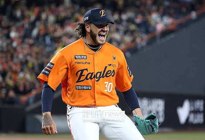 ‘작두’ 이대형이 뽑는 외국인 직구 3대장은? 왜 폰세는 ‘역대급 투수’ 찬사 받을까