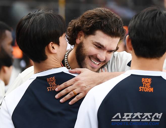'현실 맞나' 24년만의 7연속 선발승보다 무섭다, 한화 1점대 철벽 불펜