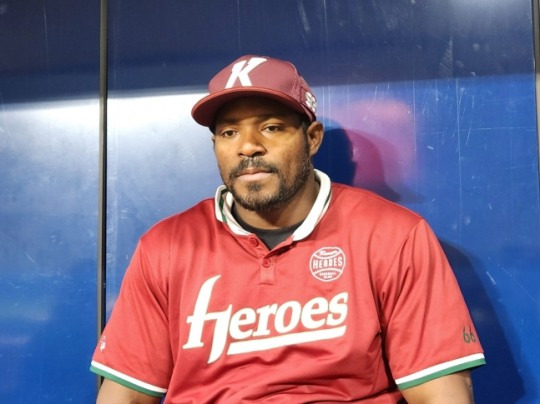 '이대론 안 된다!' 키움, 외국인 투수 2명 체제 회귀? '극부진' 푸이그 재평가 필요, 2022년의 '그' 아냐...2군 강등도 고려해야