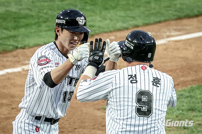 남 좋은 일만 해줬던 롯데, 손호영 이어 트레이드 '대박' 또 터졌다