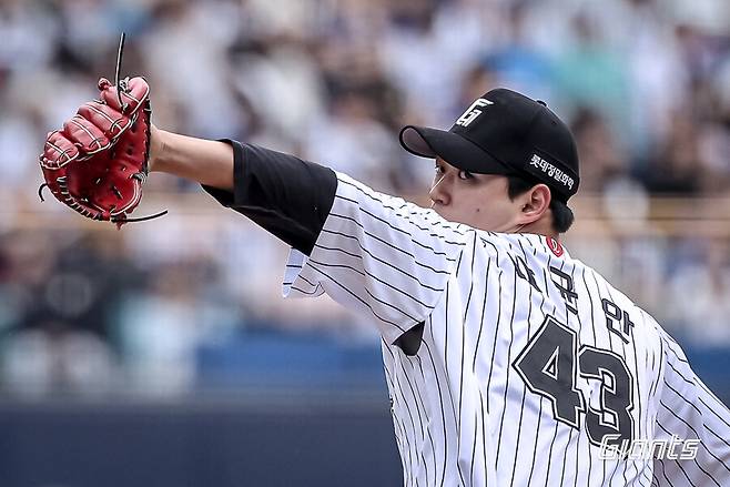 日 대학교까지 찾아가 돌파구 마련했다…롯데 '0승 투수'는 왜 주목받고 있나