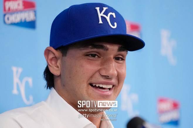 ‘경악’ 오타니 괴력에 대한 미국의 대답… 진짜 괴물이 곧 온다, 22살에 타구 속도 195㎞라니