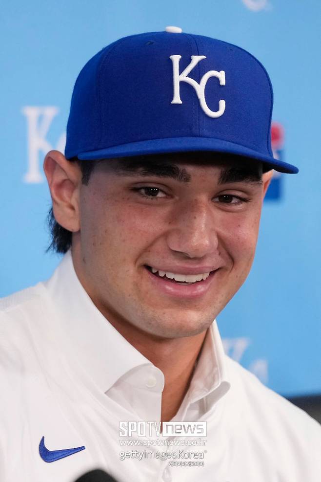 ‘경악’ 오타니 괴력에 대한 미국의 대답… 진짜 괴물이 곧 온다, 22살에 타구 속도 195㎞라니