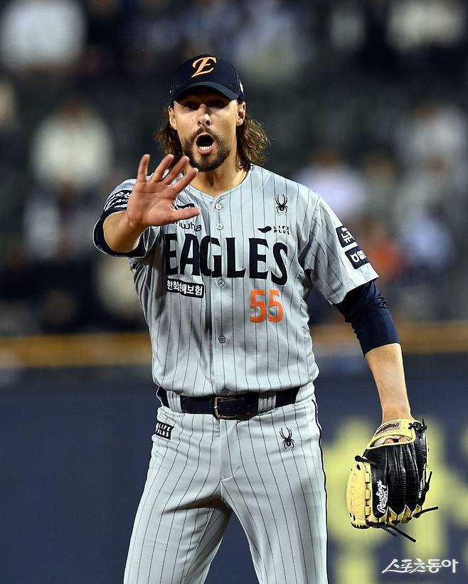 구단 신기록까지 1승 남았다…‘7연속 선발승’ 한화, 현대 투수 왕조의 ‘9’까지 바라본다