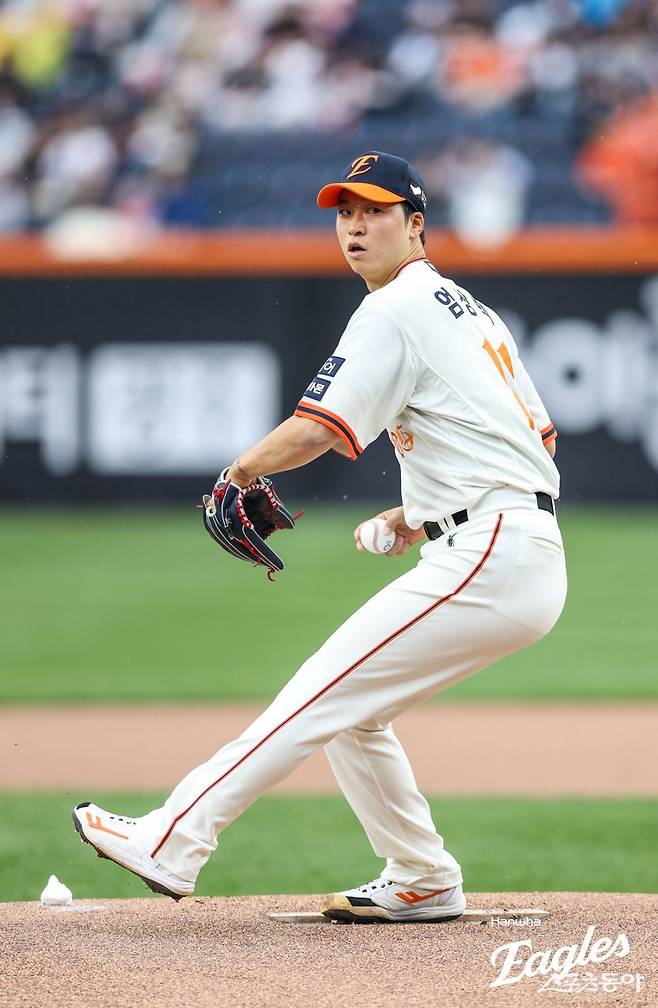 구단 신기록까지 1승 남았다…‘7연속 선발승’ 한화, 현대 투수 왕조의 ‘9’까지 바라본다