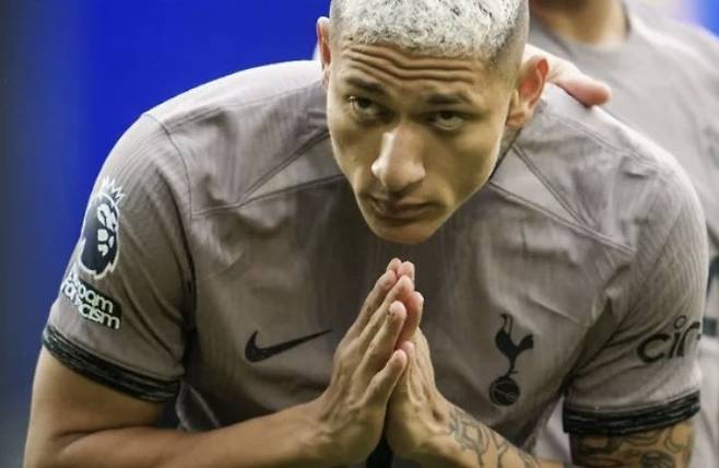 손흥민 8년 쌓은 대기록 끝내 '와르르' 무너졌다…