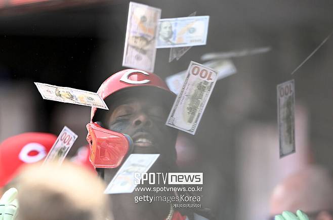 124년 역사에서 단 4번째 대기록 나왔다…1경기 24득점 폭발, 상대는 야수 2명 등판으로 '백기'