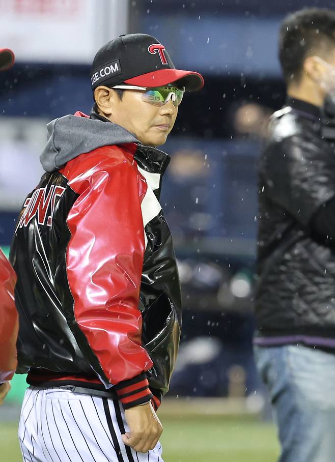 2시간 35분 중단, 염경엽 감독의 제안