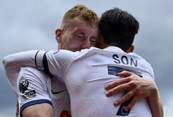 손흥민 초대박! '환상 호흡' 플레이메이커, 토트넘 잔류 결심 굳혔다…이탈리아 안 간다