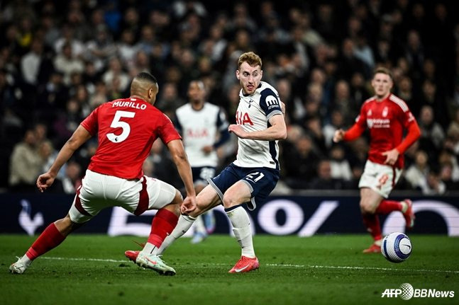 '참혹하다' 손흥민 없는 토트넘, '굴욕 연속 실점+형편없는 마무리' 최악 경기력... 반격도 못 하고 '와르르'