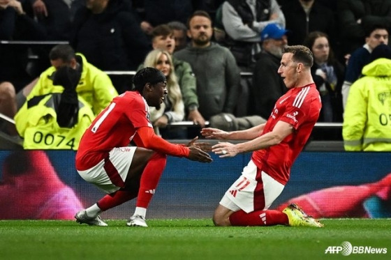 이게 손흥민 대체자? 역대급 호러쇼! '735억 완전영입' 토트넘 허공에 돈 날리게 생겼다